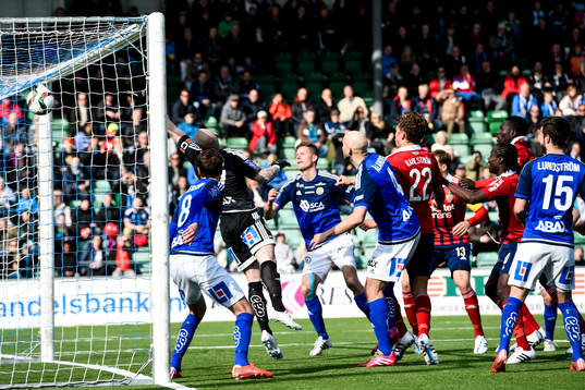 Djurgårdens Omar Colley gör 0-1