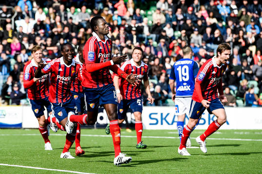 Djurgårdens Omar Colley jublar