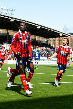 Djurgårdens Omar Colley jublar