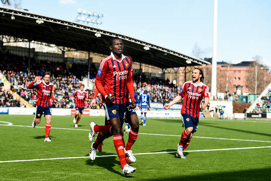 Djurgårdens Omar Colley jublar
