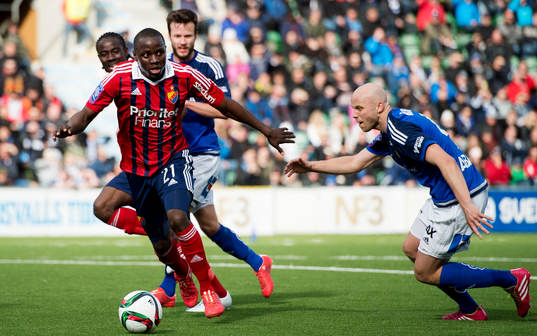 Djurgårdens Nyasha Mushekwi och Sundsvalls Stefan Ålander