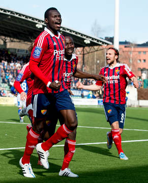 Djurgårdens Omar Colley jublar