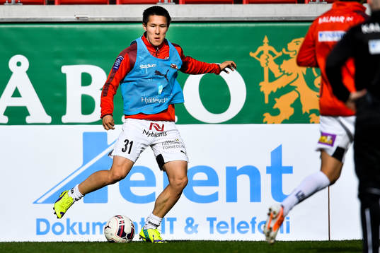Kalmars Sebastian Ramhorn värmer upp
