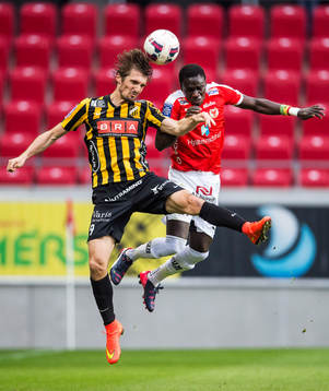 Häckens Dardan Rexhepi och Kalmars Papa Alioune Diouf