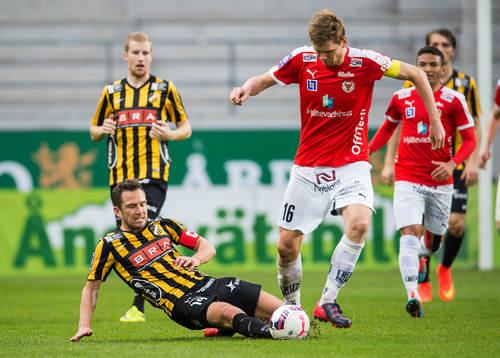 Häckens Martin Ericsson och Kalmars David Elm