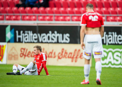 Kalmars Jonathan Ring  och Pär Eriksson deppar