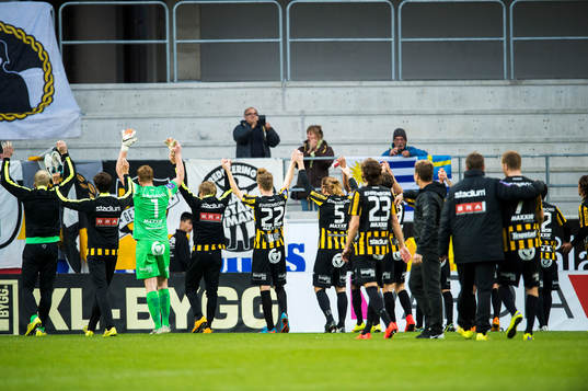 Häckenspelarna jublar