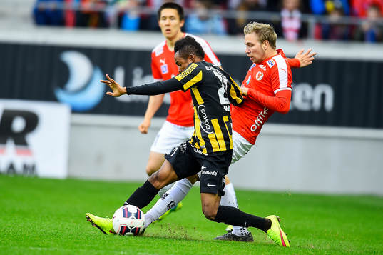 Kalmars Jonathan Ring och Häckens Nasiru Mohammed