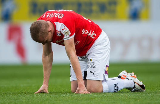 Kalmars Tobias Eriksson deppar