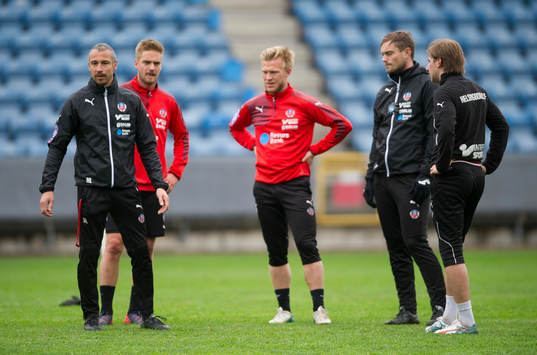 Helsingborgs manager Henrik Larsson och assisterande