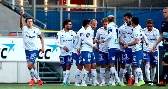 Norrköpings Arnór Ingvi Traustason jublar