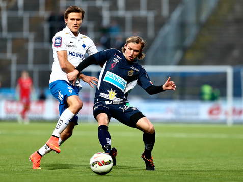 Norrköpings Arnór Ingvi Traustason och Gefles Christoffer