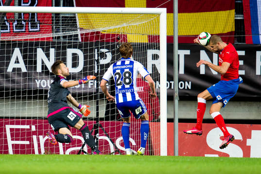 Helsingborgs Robin Simovic gör 3-1 bakom IFK Göteborgs