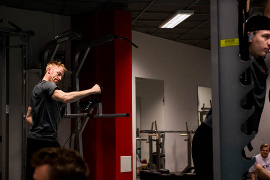 Jens Olsson när Malmö Redhawks har fystester
