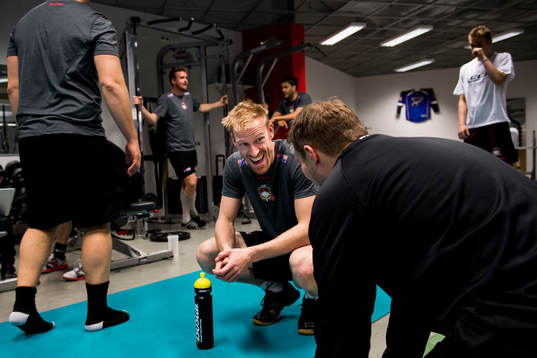 Jens Olsson när Malmö Redhawks har fystester