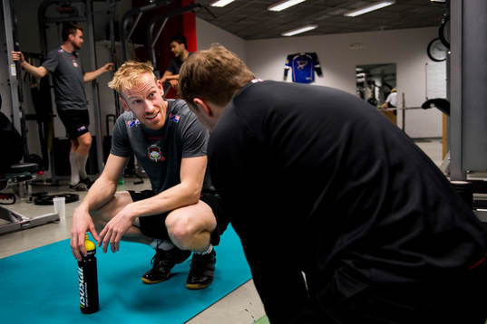 Jens Olsson när Malmö Redhawks har fystester