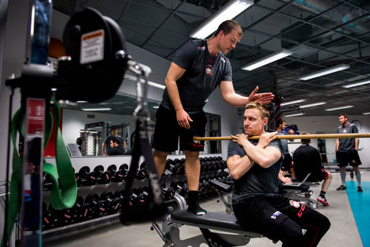 Fystränare Freddie Sjögren och Jens Jakobs när Malmö