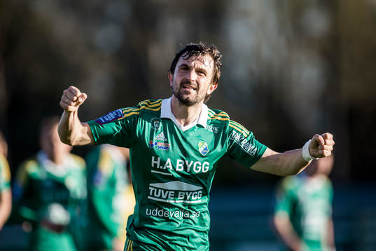 Ljungskiles Aleksandar Kitic jublar