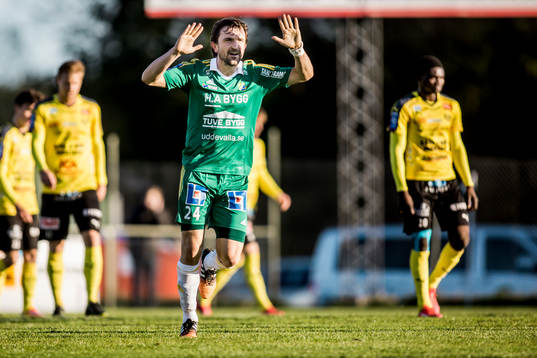 Ljungskiles Aleksandar Kitic jublar