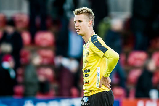 Mjällbys Hampus Bergdahl  deppar