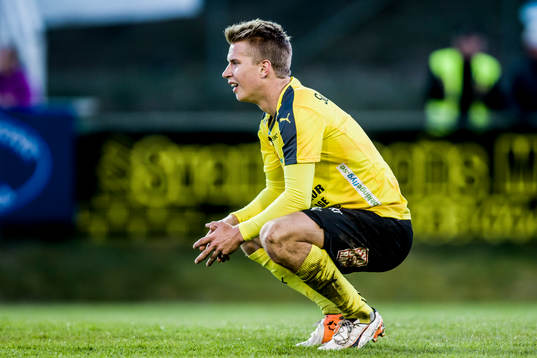 Mjällbys Hampus Bergdahl deppar