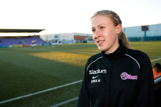 Emma Nilsson, utvecklingslaget, blir intervjuad