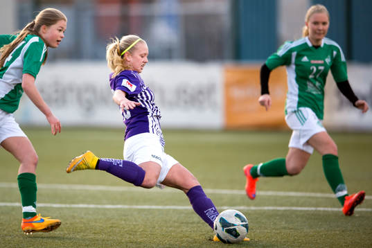 Nora Rönnfors, ambitionslaget