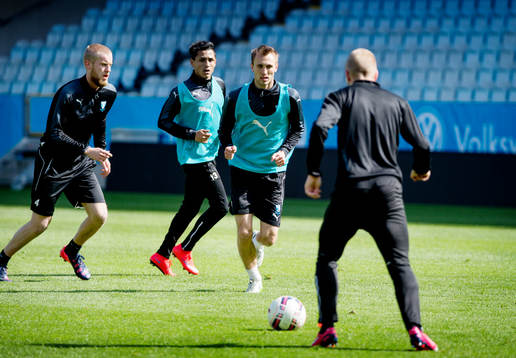 s Filip Helander, Yoshimar Yotún, Magnus Wolff Eikrem och