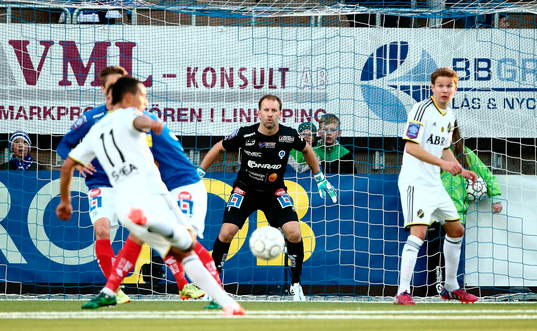 Åtvidabergs målvakt Henrik Gustavsson