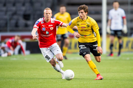 Elfsborgs Arber Zeneli och Kalmars Tobias Eriksson