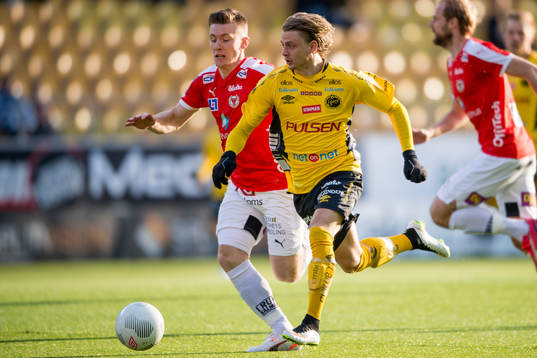 Elfsborgs Simon Hedlund och Kalmars Victor Agardius