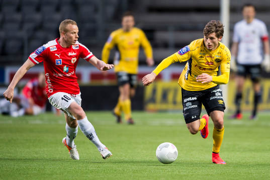 Elfsborgs Arber Zeneli och Kalmars Tobias Eriksson
