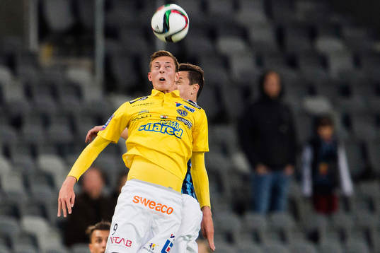 Falkenbergs Dan Keat och Djurgårdens Haris Radetinac
