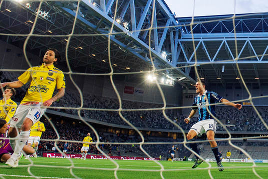 Djurgårdens Kerim Mrabti jublar