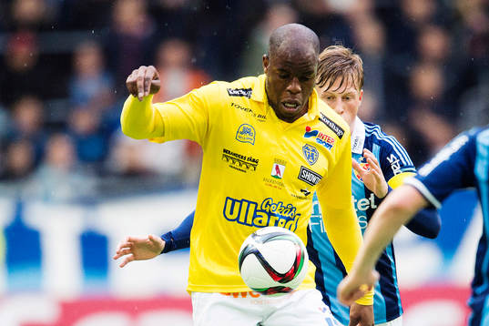 Falkenbergs Hakeem Araba och Djurgårdens Emil Bergström