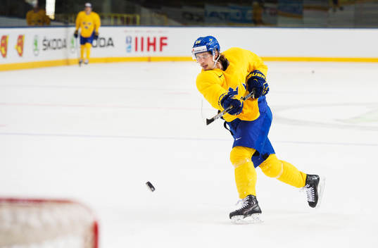 Elias Lindholm