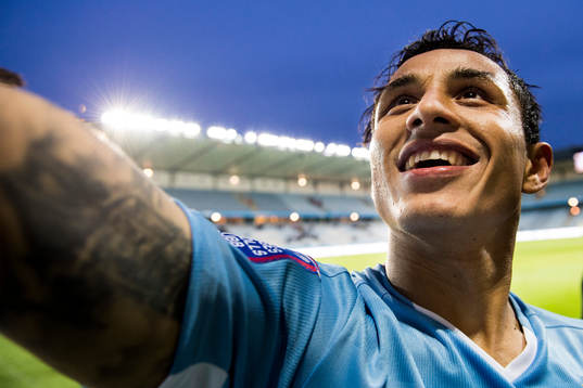 Malmö FFs Victor Yoshimar Yotun Flores jublar