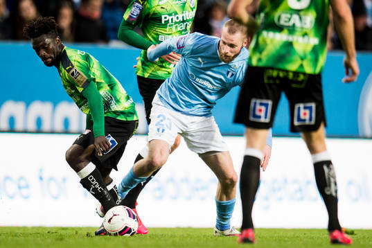 Halmstads King Osei Gyan och Malmö FFs Jo Inge Berget