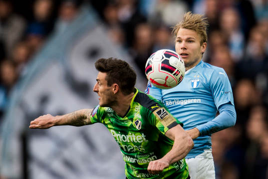 Halmstads James Keene och Malmö FFs Oscar Lewicki