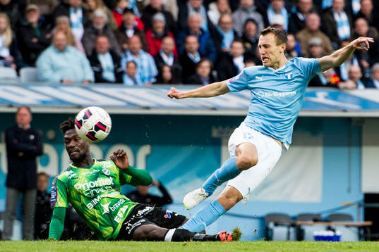 Halmstads King Osei Gyan och Malmö FFs Magnus Wolff Eikrem