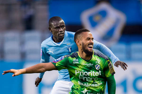 Halmstads Junes Barny och Malmö FFs Enock Kofi Adu