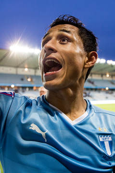 Malmö FFs Victor Yoshimar Yotun Flores jublar
