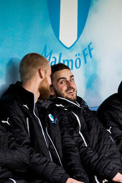 Malmö FFs målvakt Zlatan Azinovic på bänken