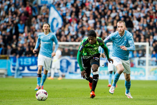 Halmstads Joseph Baffo och Malmö FFs Jo Inge Berget