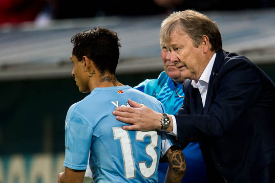 Malmö FFs Victor Yoshimar Yotun Flores och tränare Åge
