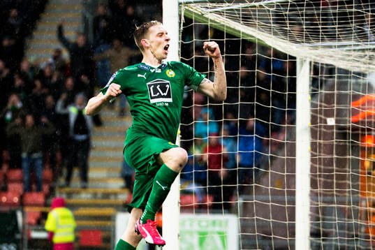 Hammarbys Birkir Már Saevarsson jublar