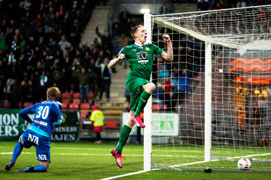 Hammarbys Birkir Már Saevarsson jublar