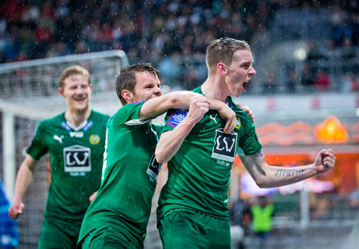 Hammarbys Birkir Már Saevarsson gör 1-2 och jublar med