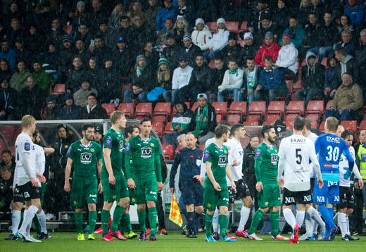 Grinigt och stökigt i slutet på matchen som resulterade i