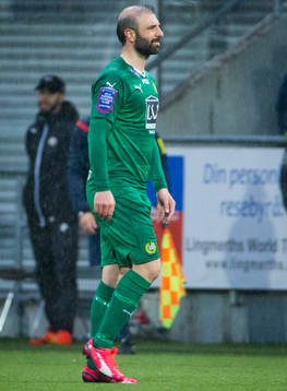 Hammarbys Kennedy Bakircioglu kliver av skadad och deppar
